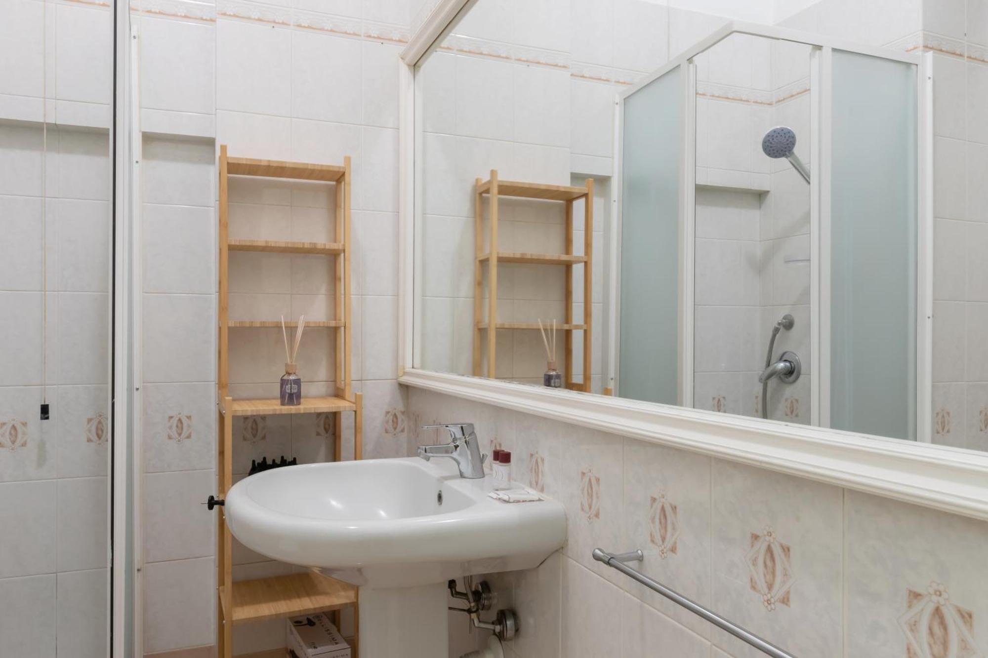 Apartamento Sanzio City Escape - 15Min From Duomo Milán Exterior foto