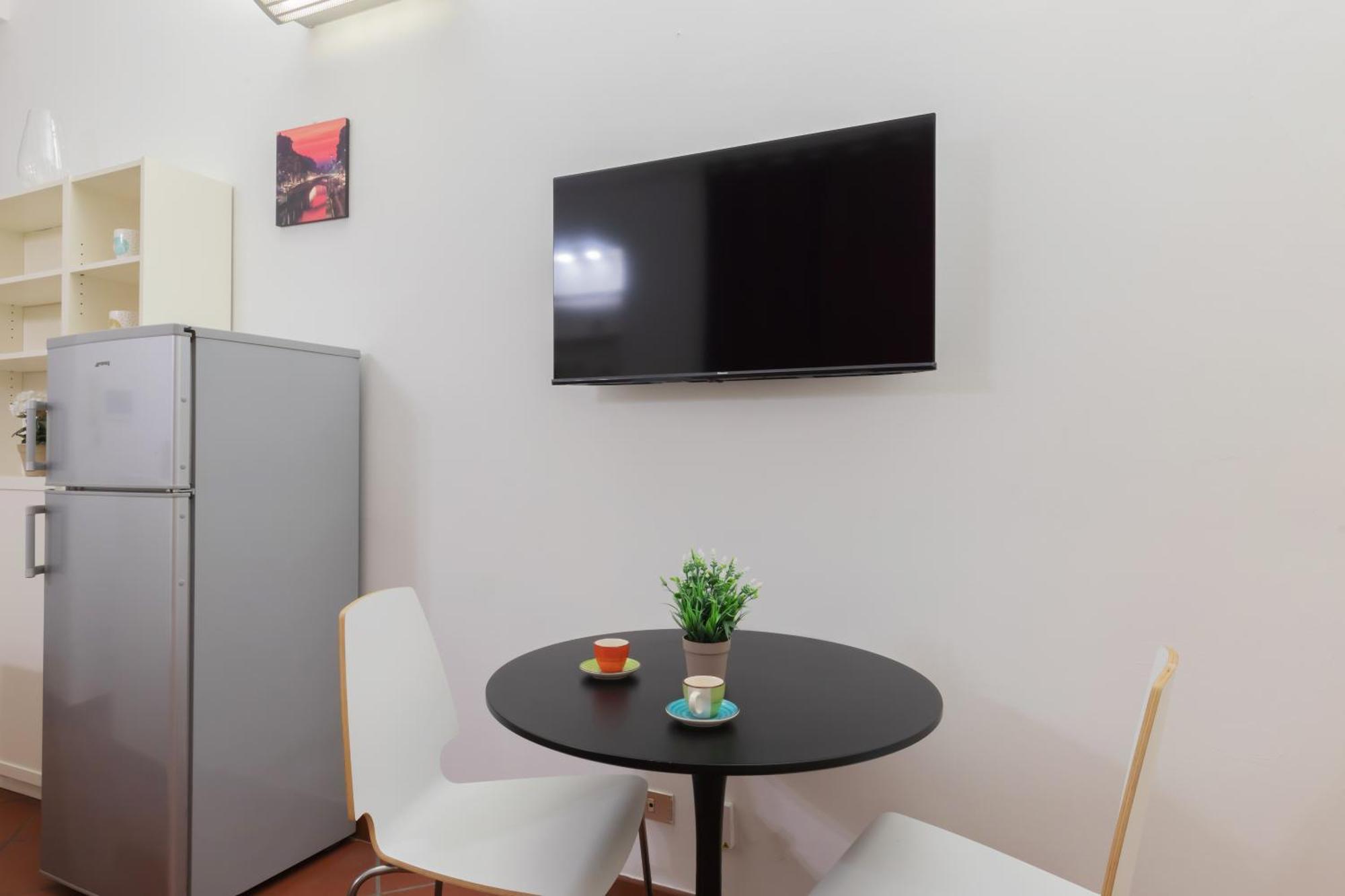 Apartamento Sanzio City Escape - 15Min From Duomo Milán Exterior foto